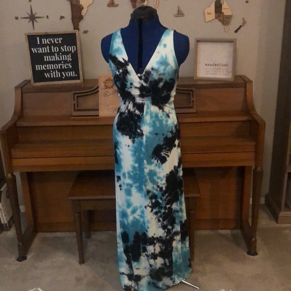 Tie dye maxi dress.